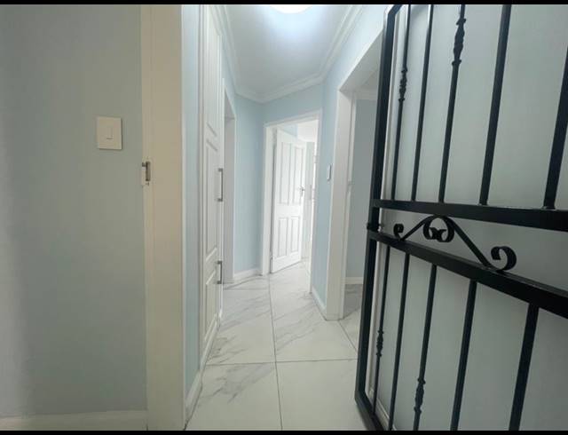 3 BEDROOM TOWNHOUSE FOR SALE IN UMHLANGA CENTRAL